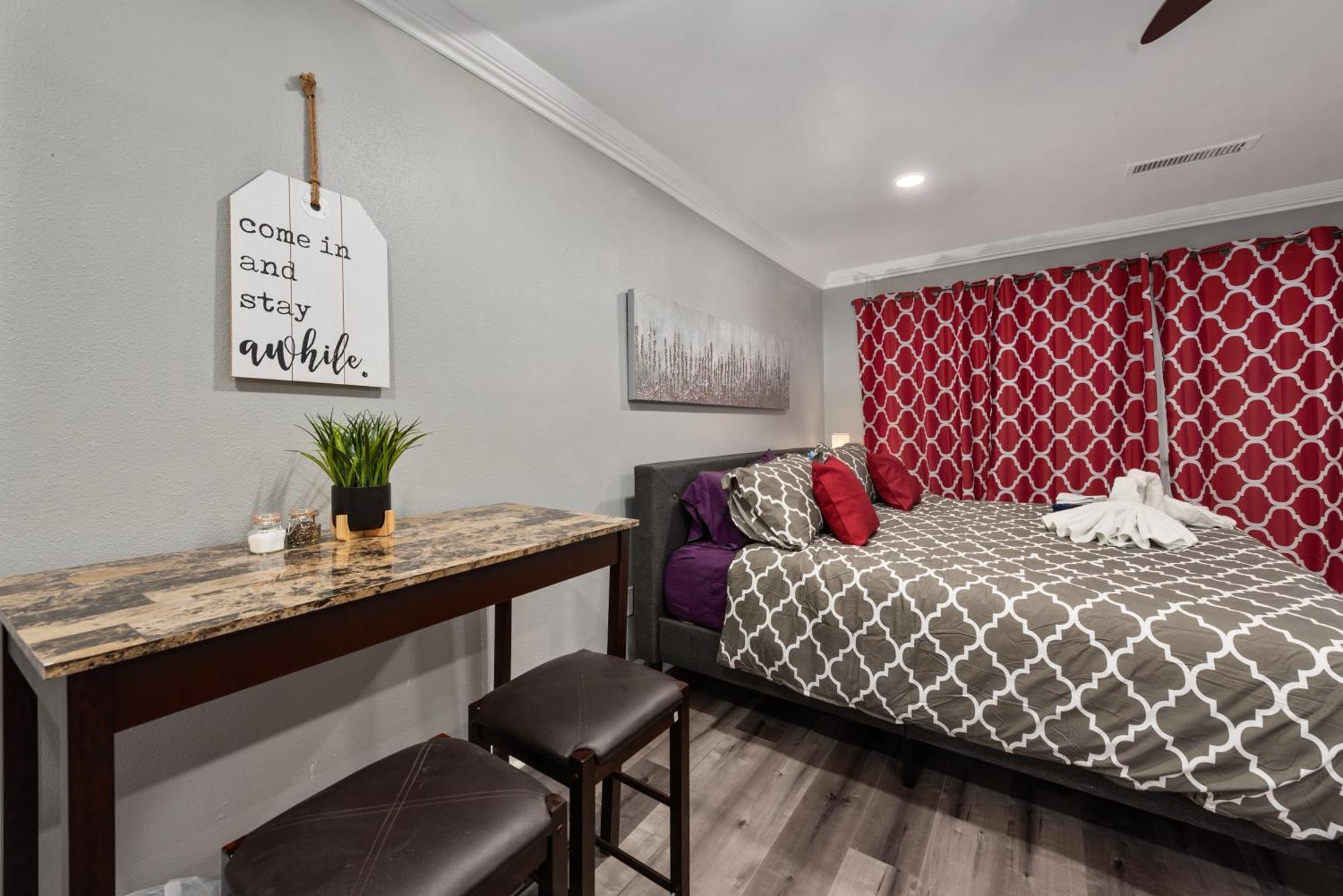Urban Retreat 1Br With Free Park Apartment Houston Exterior photo
